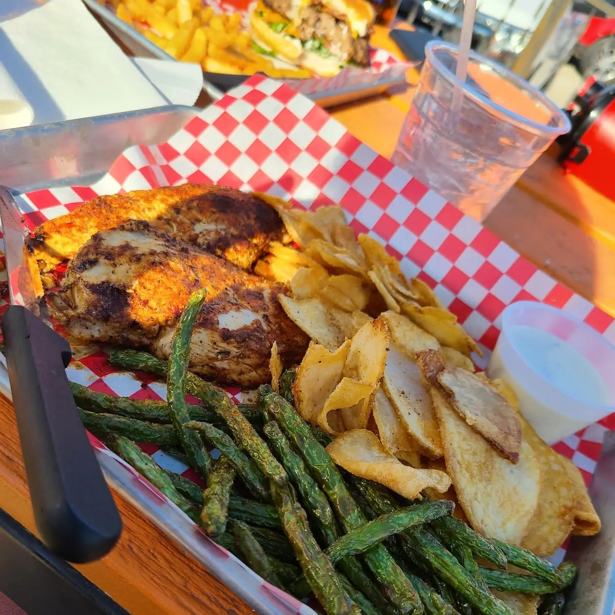 Blackened Chicken Sauteed Green Beans & Mooney's Chips