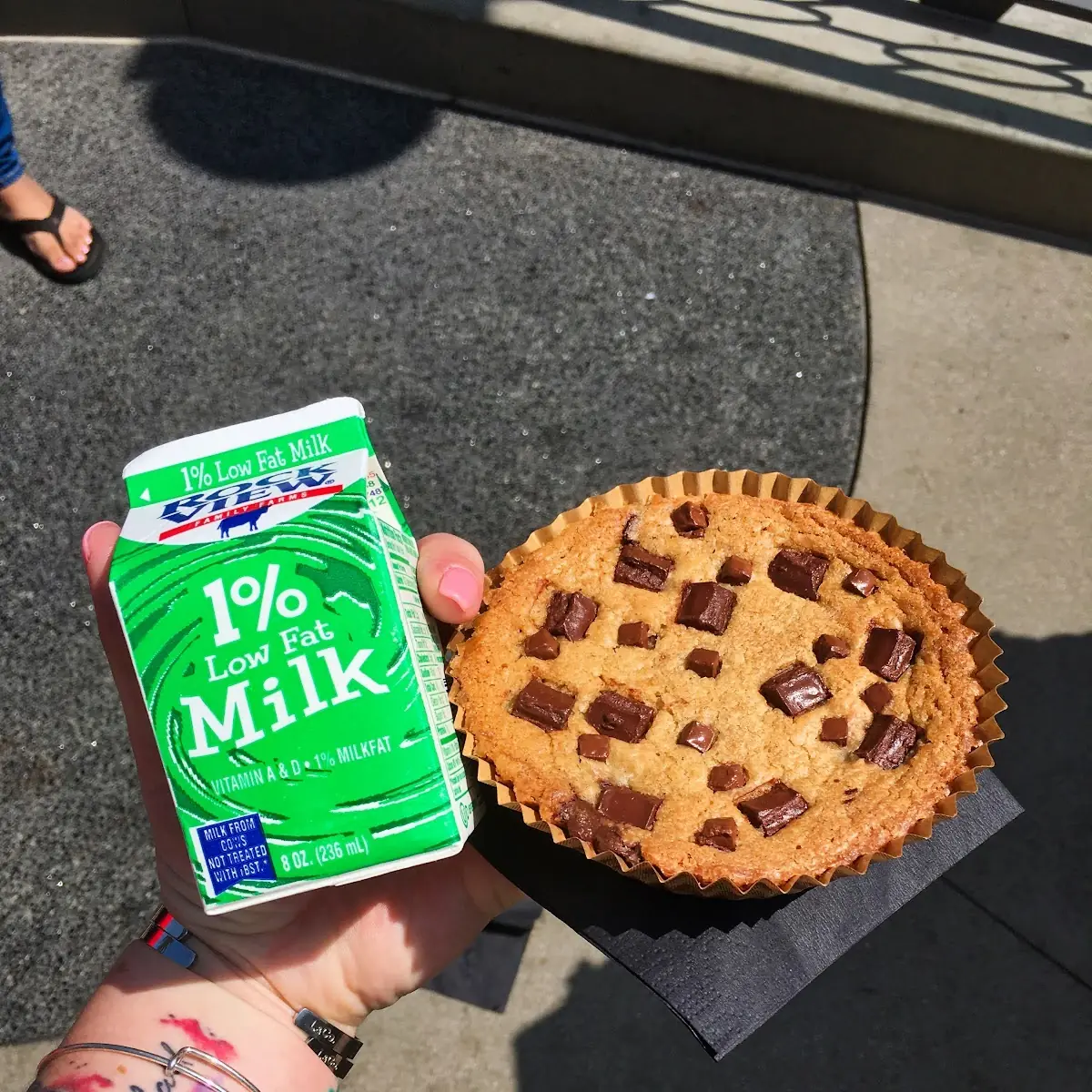 Cookie Nom-Nom