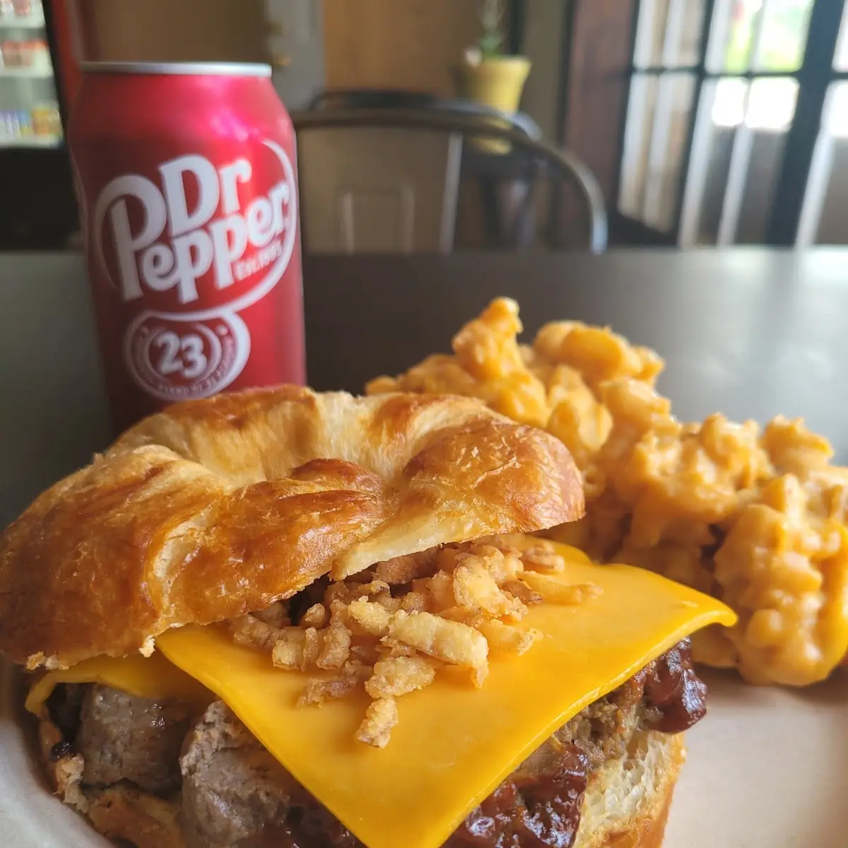 Croissant Burger