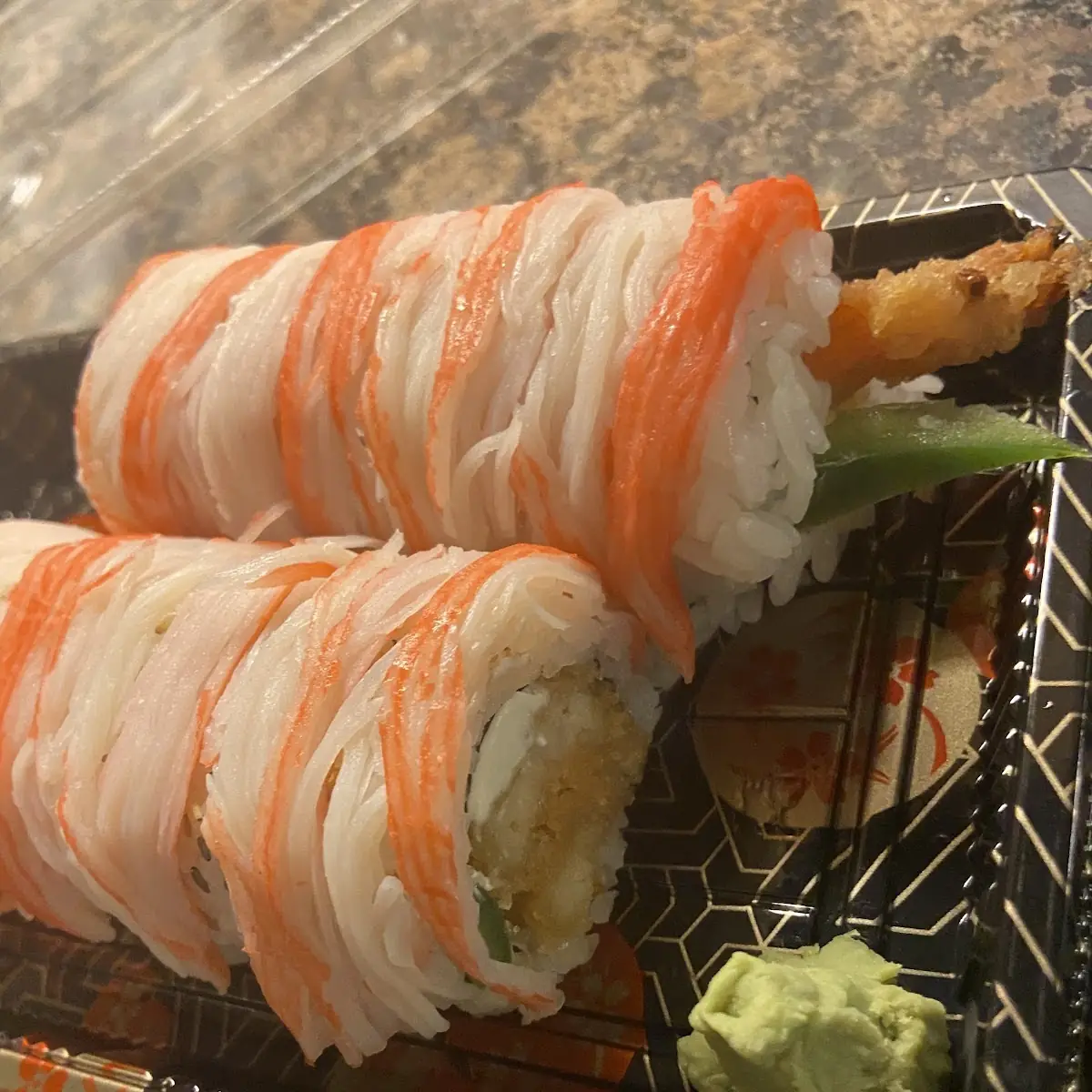 Spicy Salmon Roll (Regular Roll)