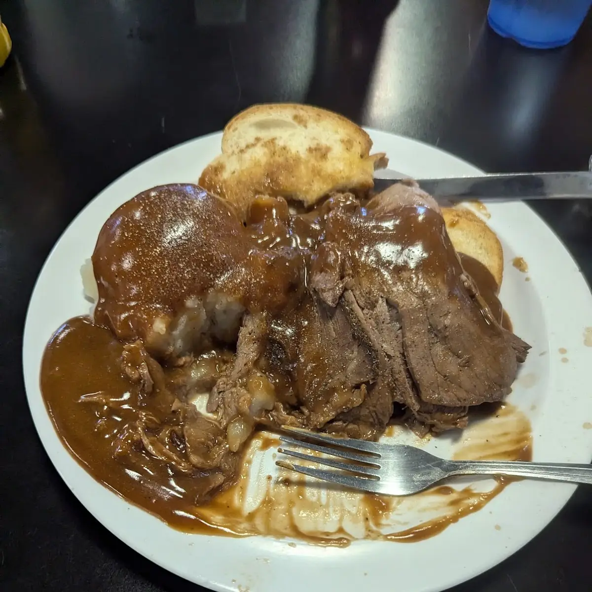 Hot Beef with Mashed Potatoes and Gravy