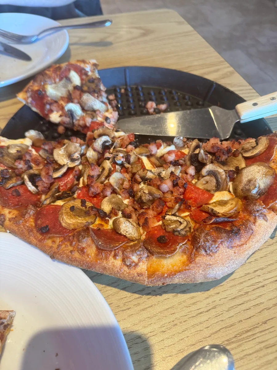 Sweet 'N' Spicy Divine Swine Pizza