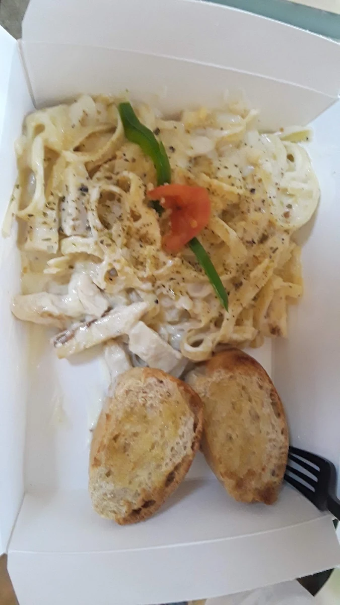 Chicken Alfredo Pasta