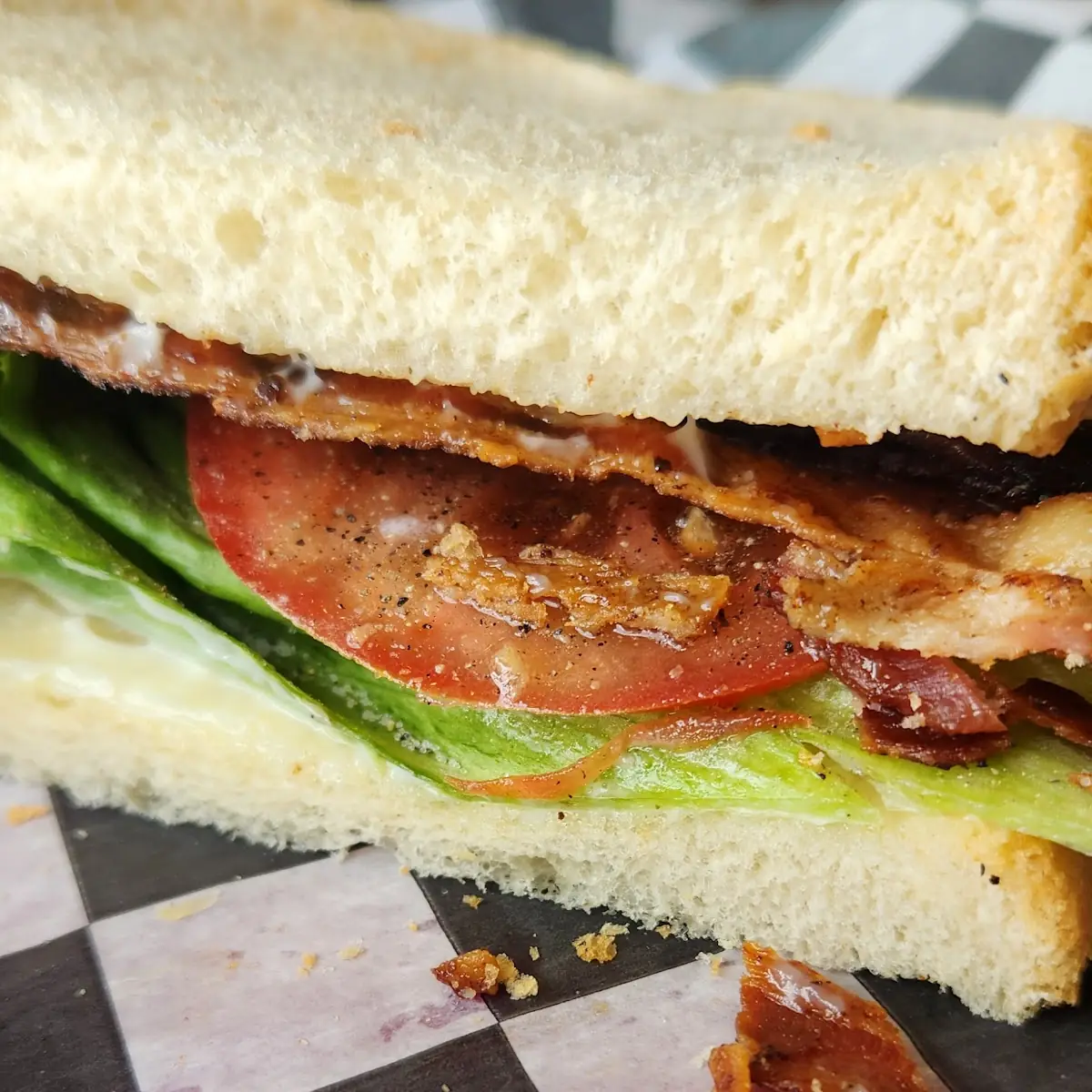 blt-Toasted Sourdough with Bacon Lettuce