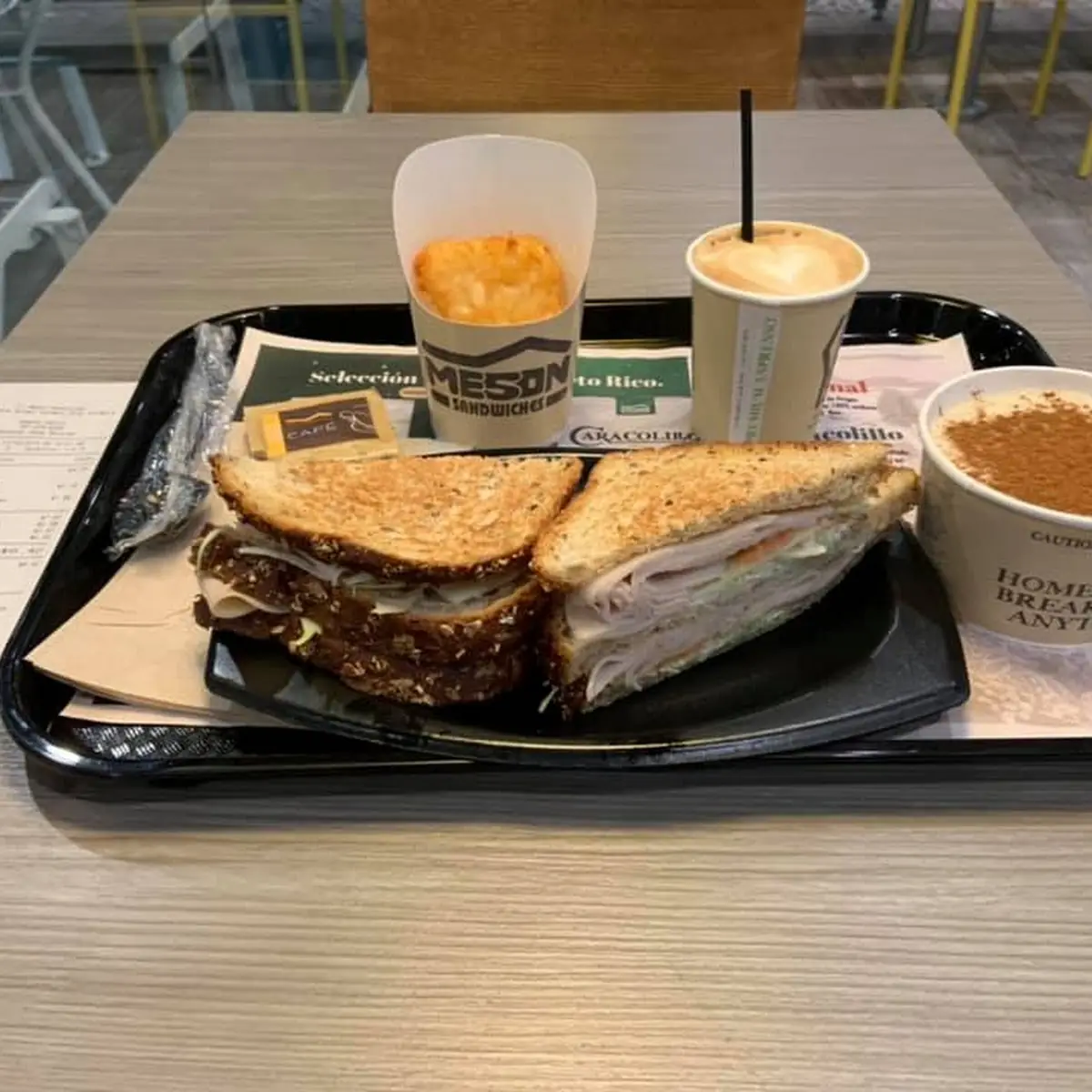 Avena Café Papas Hash Brown & Sándwich
