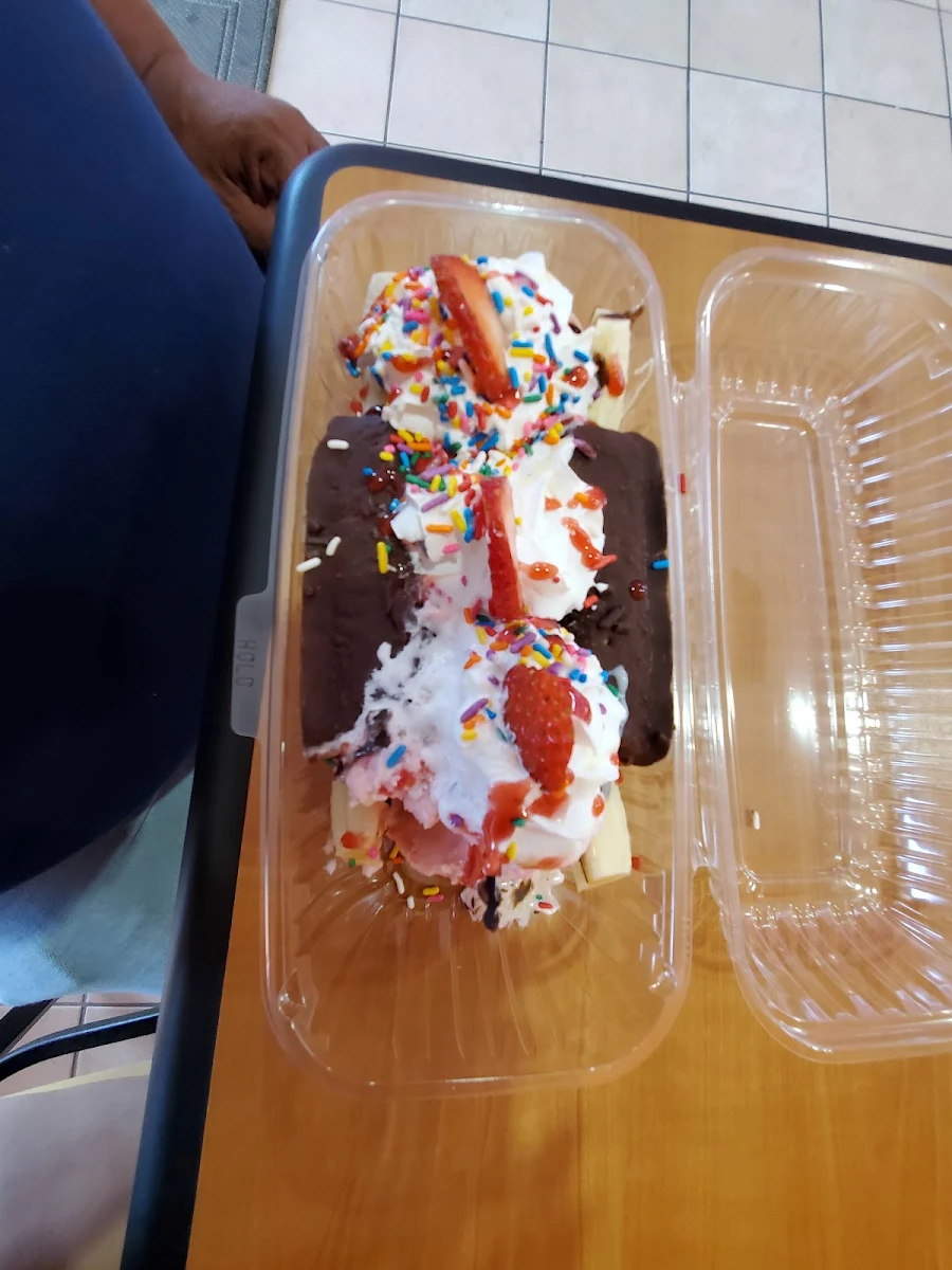 Banana Split with Gansito