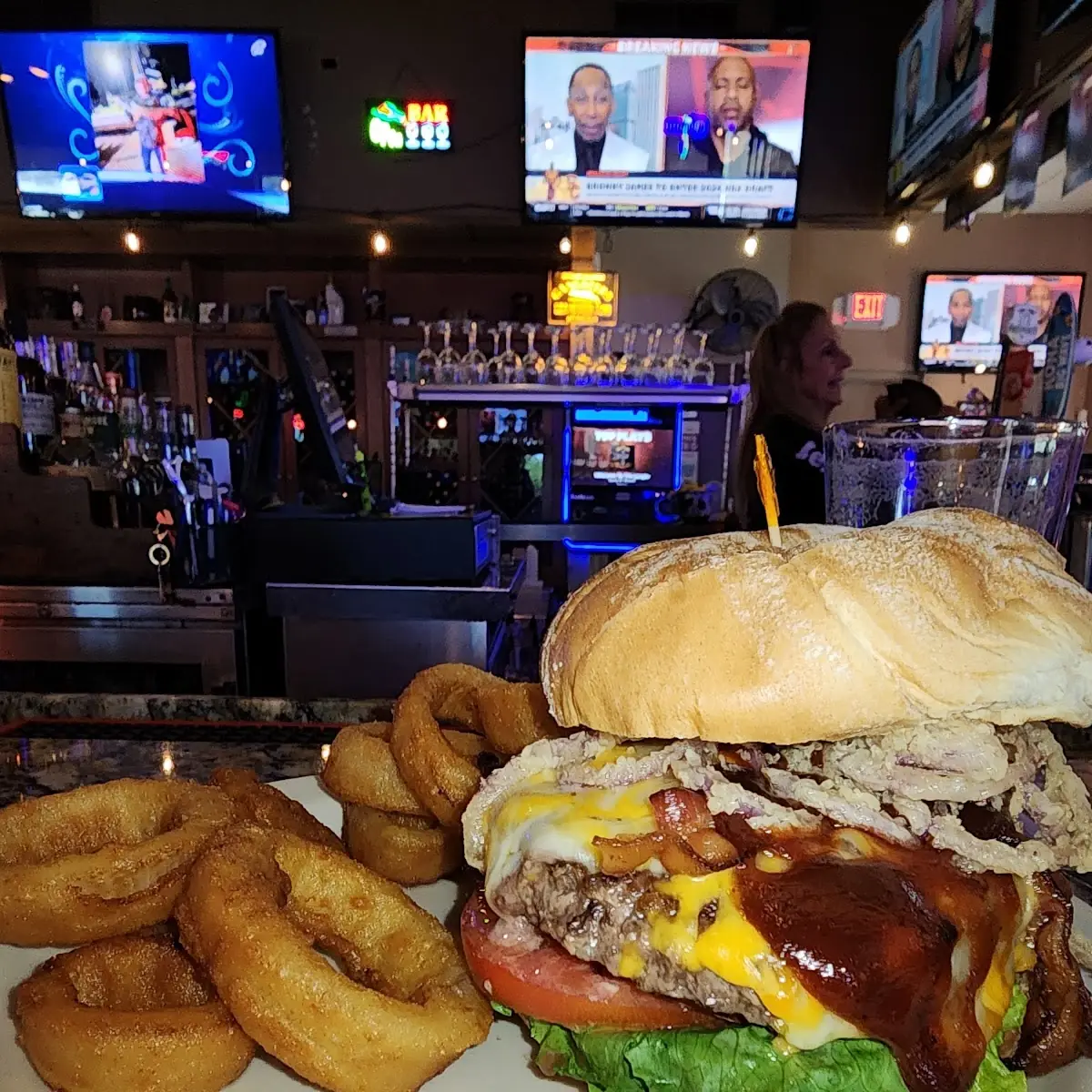 Smokehouse Burger & Onion Rings