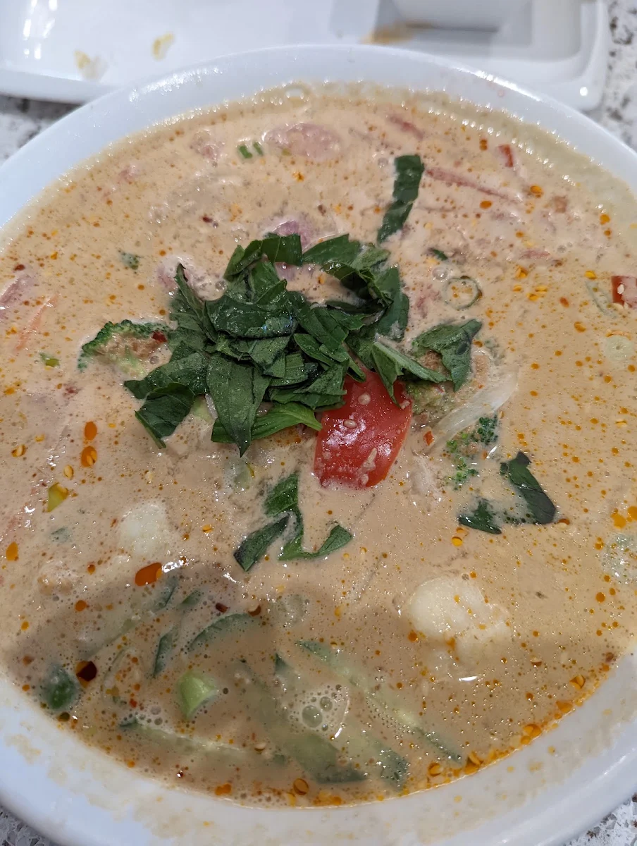 Rare Beef Pho Sate with Extra Veggies, Noodle King