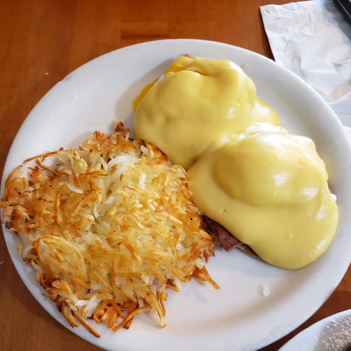 Eggs Benedict with Hash Brown