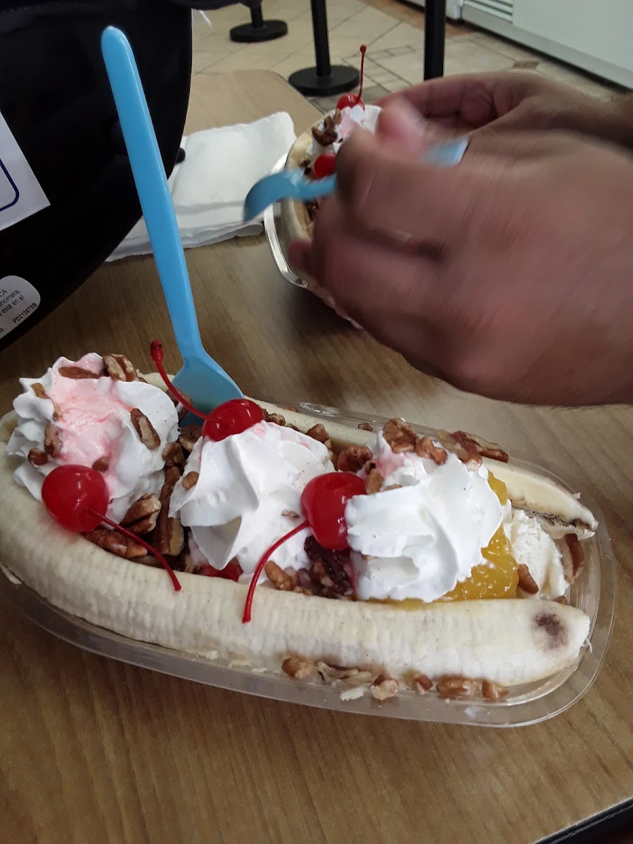 Classic Banana Split