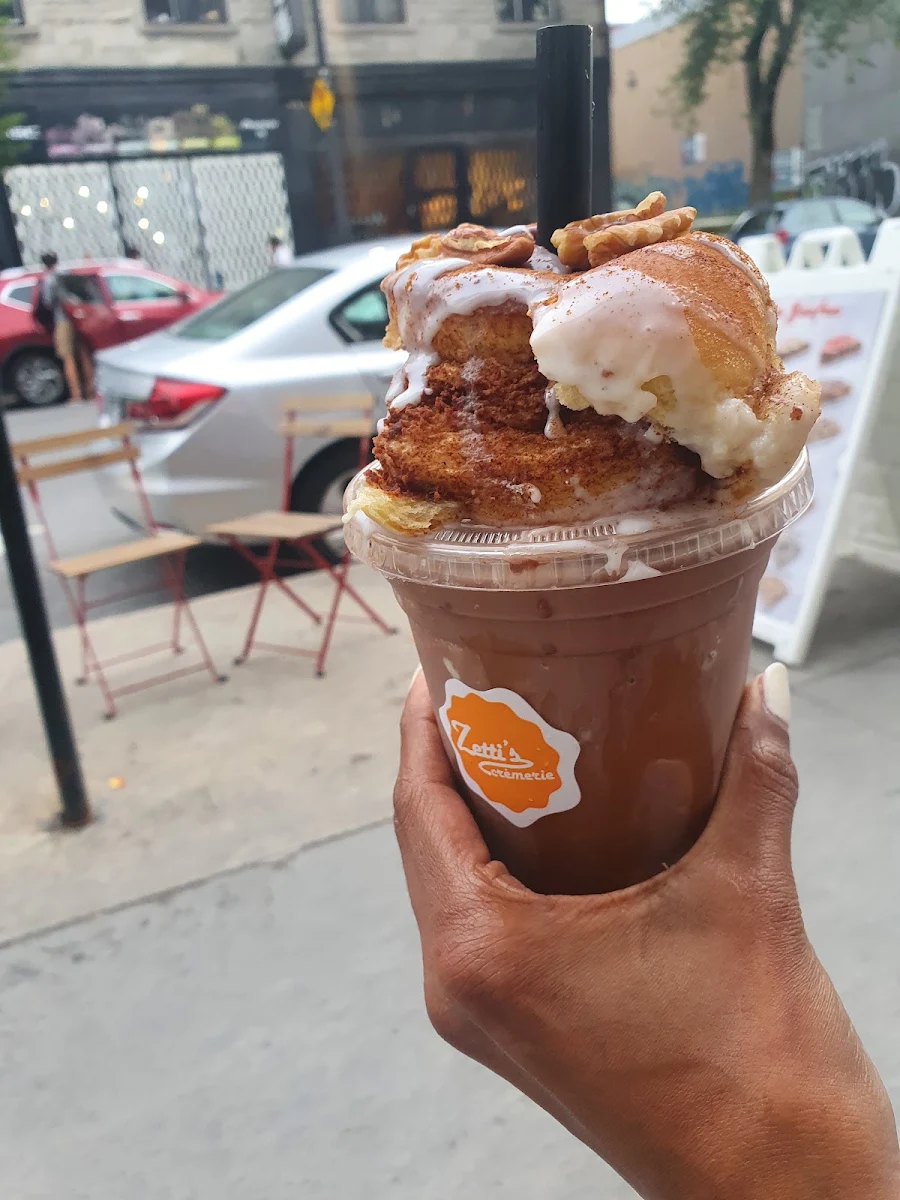 La Brioche Cinnamon Bun Milkshake