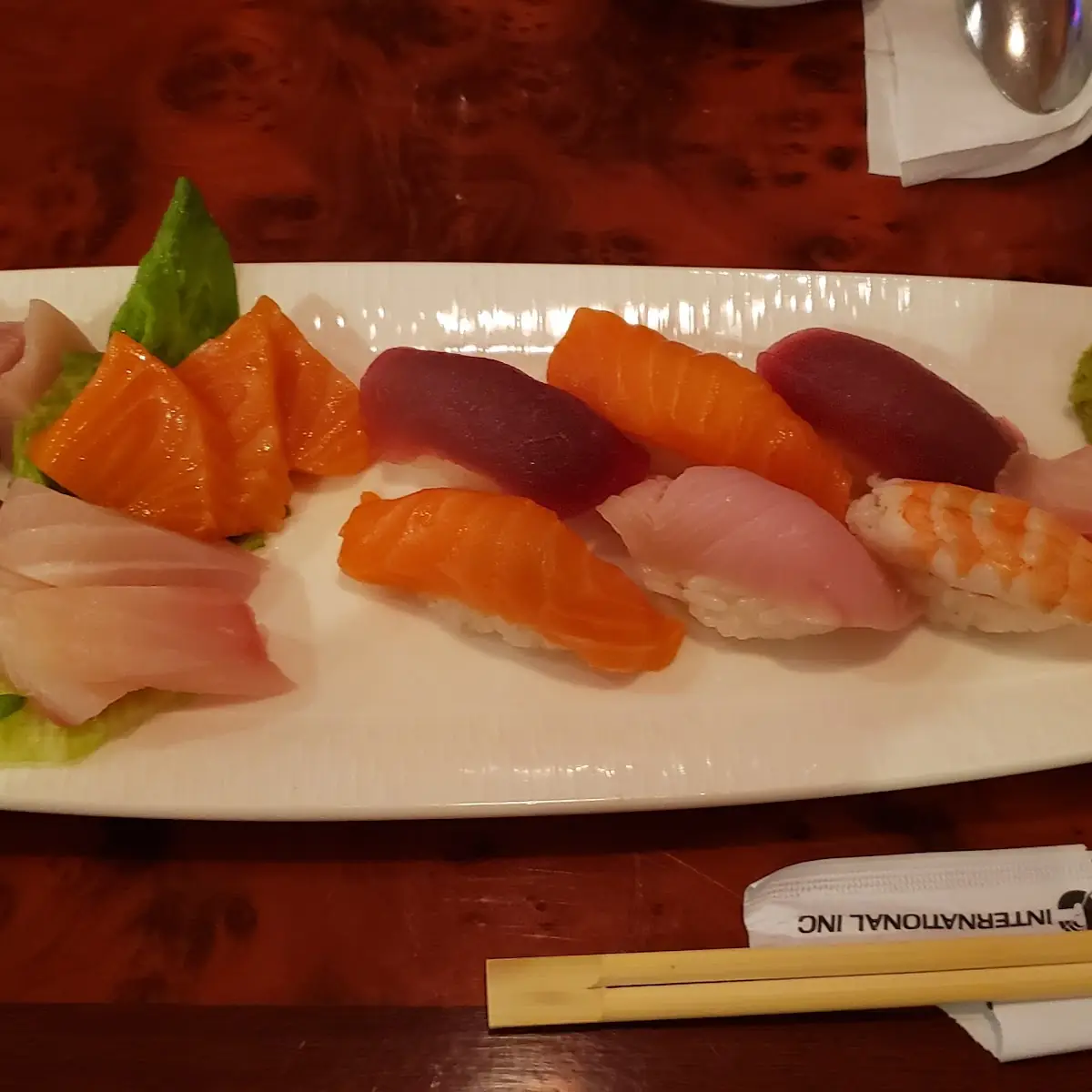 Sushi & Sashimi Combo
