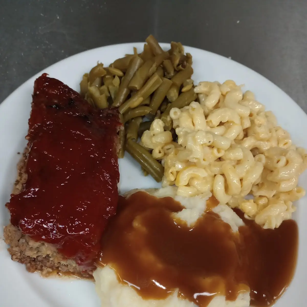 Meatloaf Green Beans Mac and Cheese