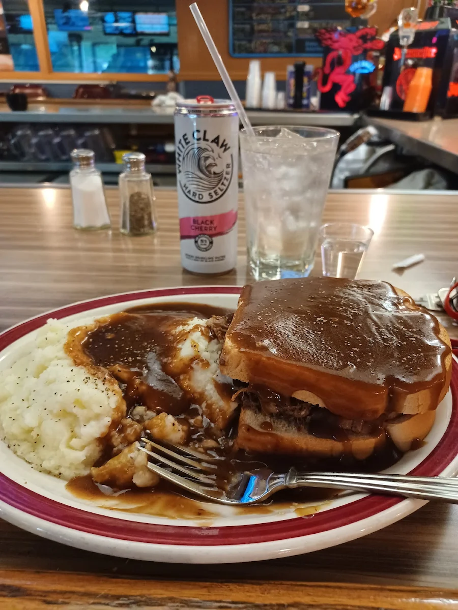 Roast Beef Sandwich Mashed Potatoes w Gravy