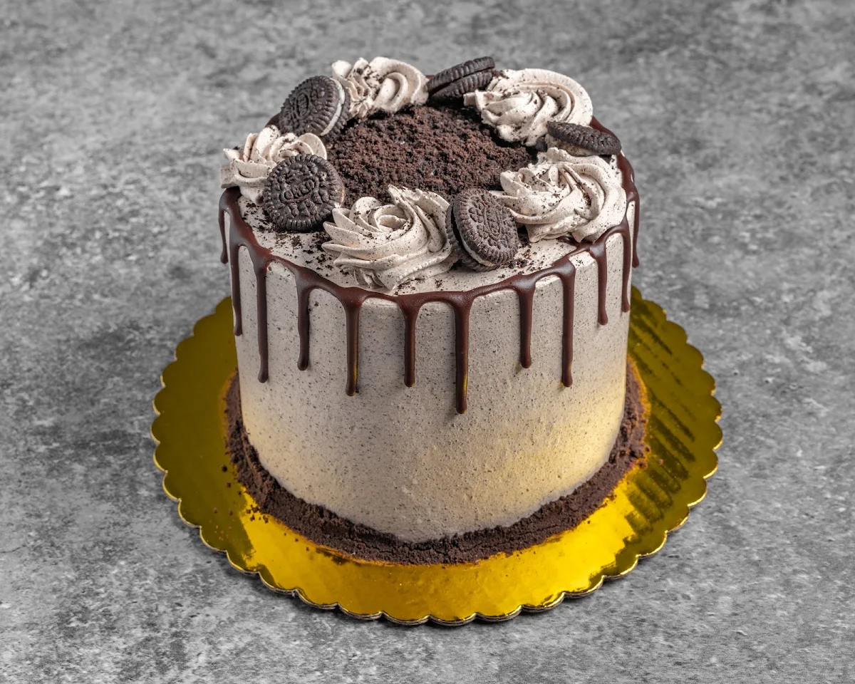 Cookie and Cream Cake