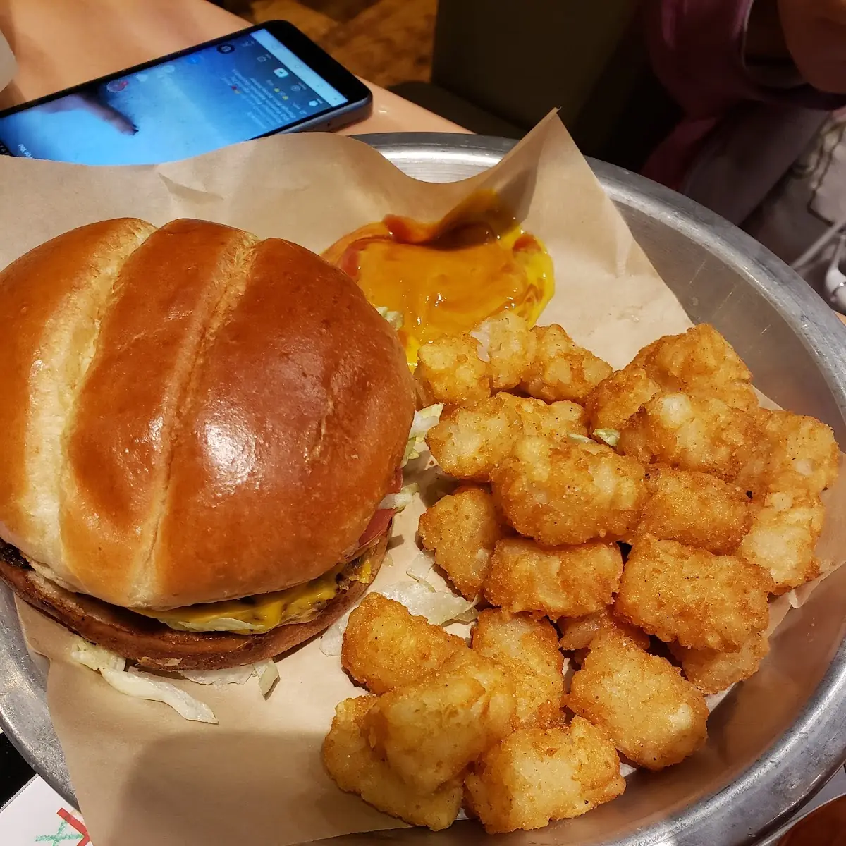 Kids Hamburger with Chips