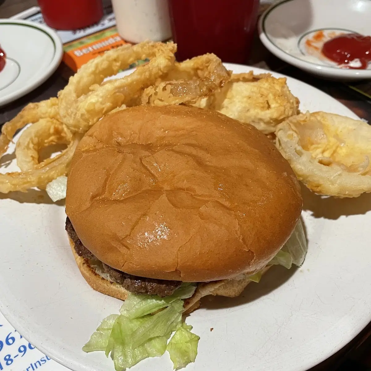 Hamburger w Onion Rings