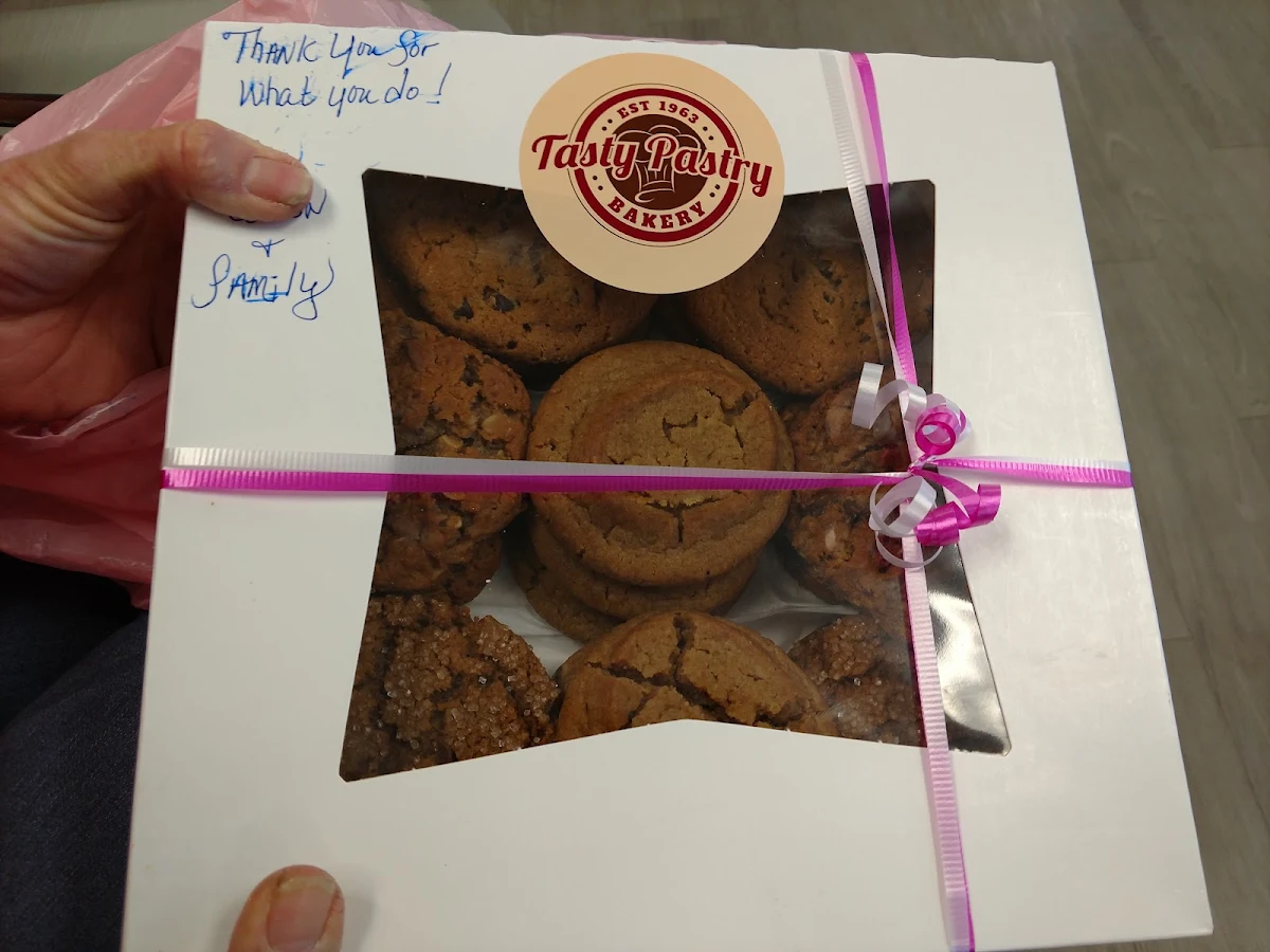 2 Dozen Assorted Cookies