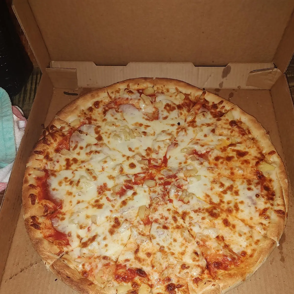 Cholula Spicy Chicken Pizza Medium