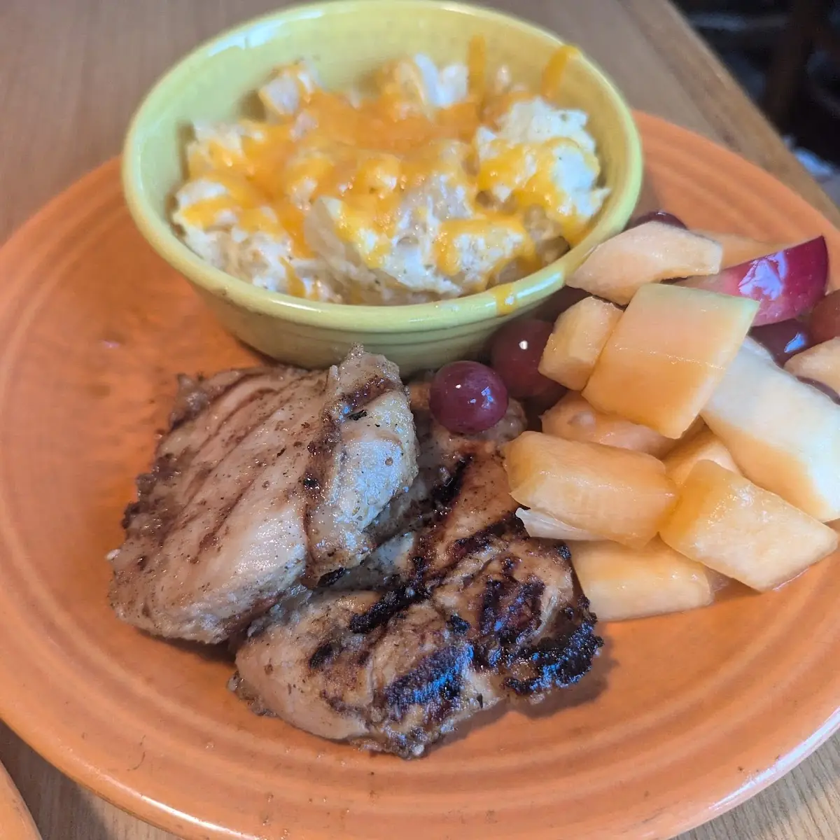Single Key West Chicken Plate with Twice Baked Potato and Fruit