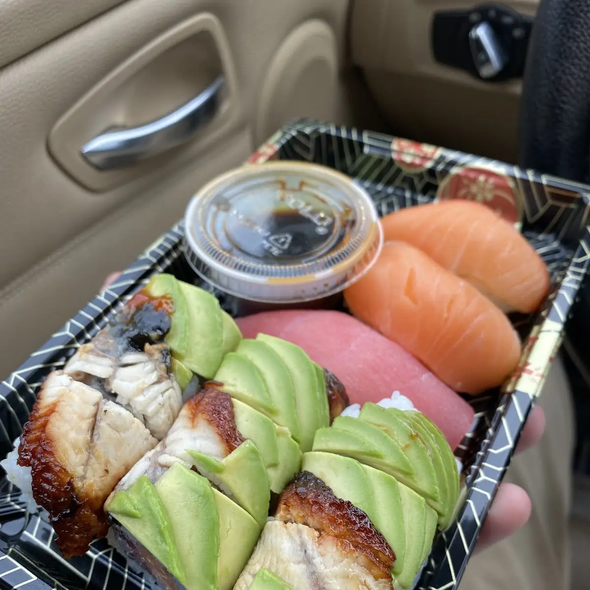 Eel Avocado Roll