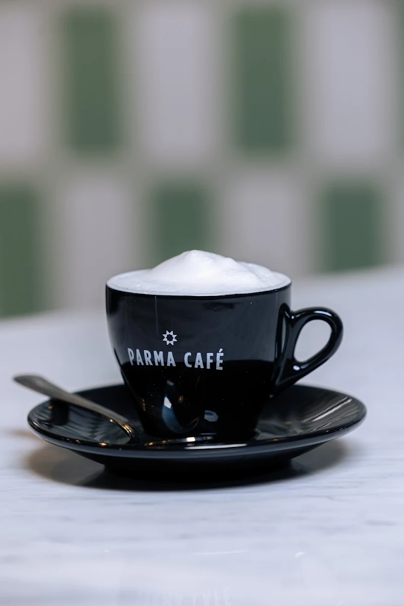 Highlights, Parma Café