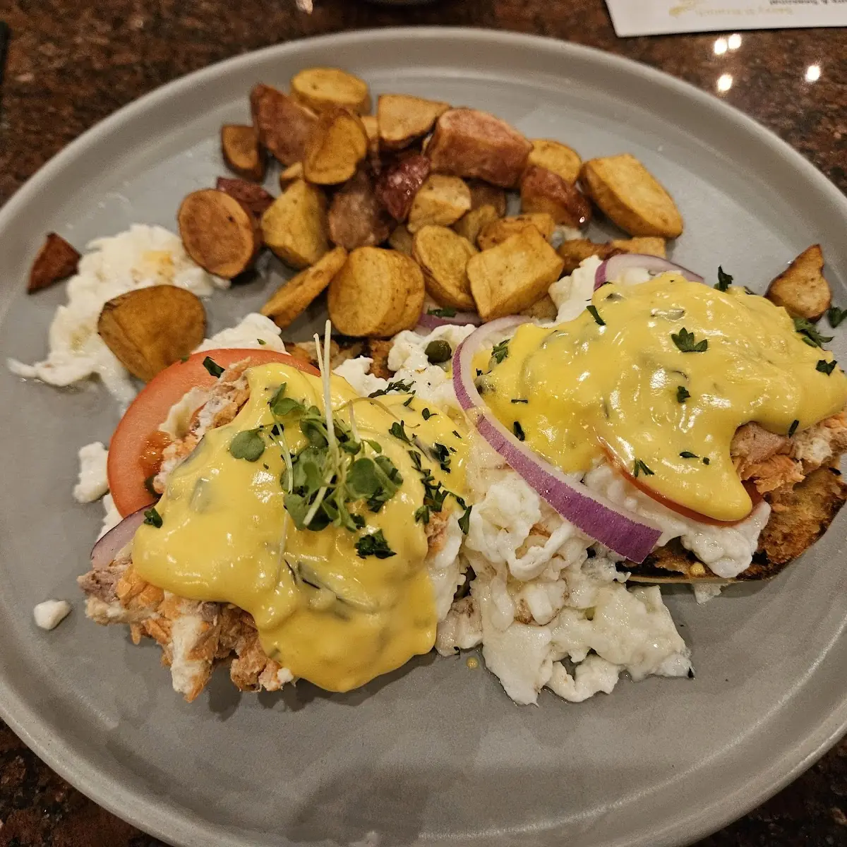 Eggs Benedict
