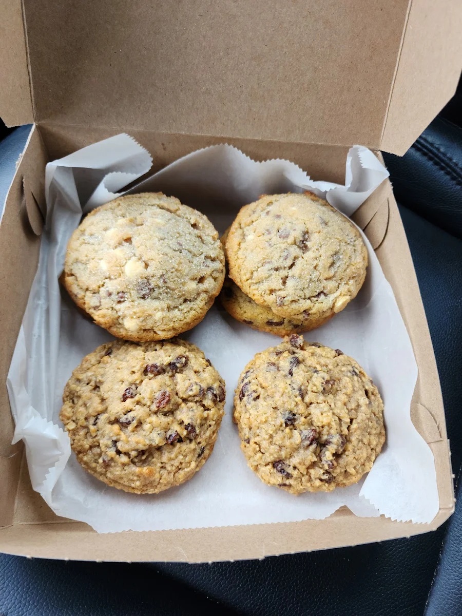 Chocolate Chip Cookie