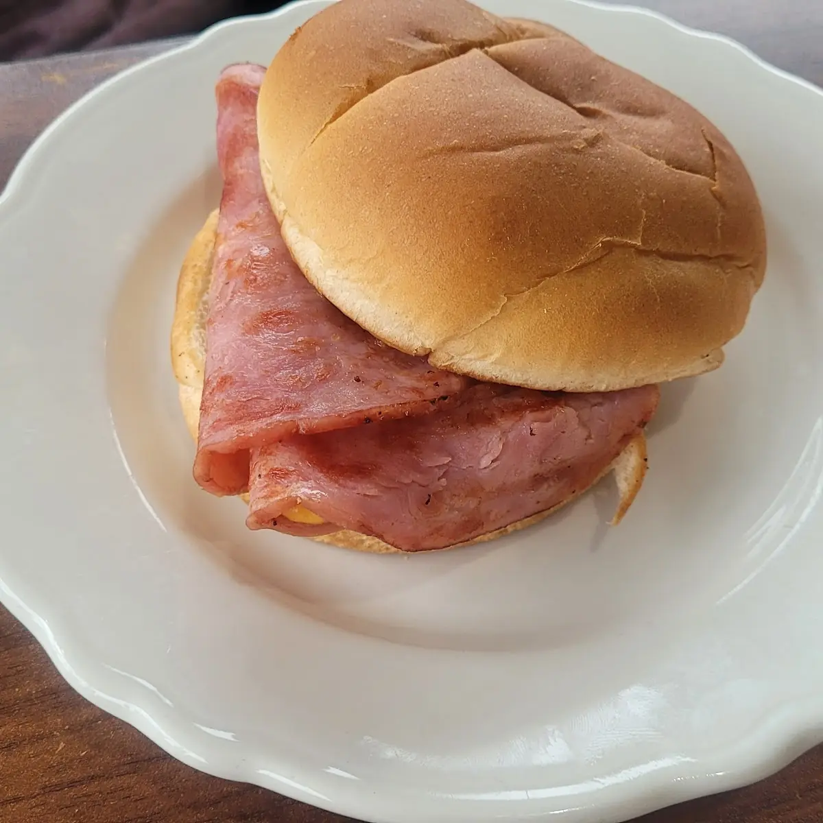 Gam and Cheese Sandwich