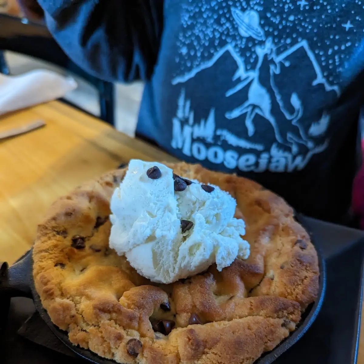 Skillet Chocolate Chip Cookie