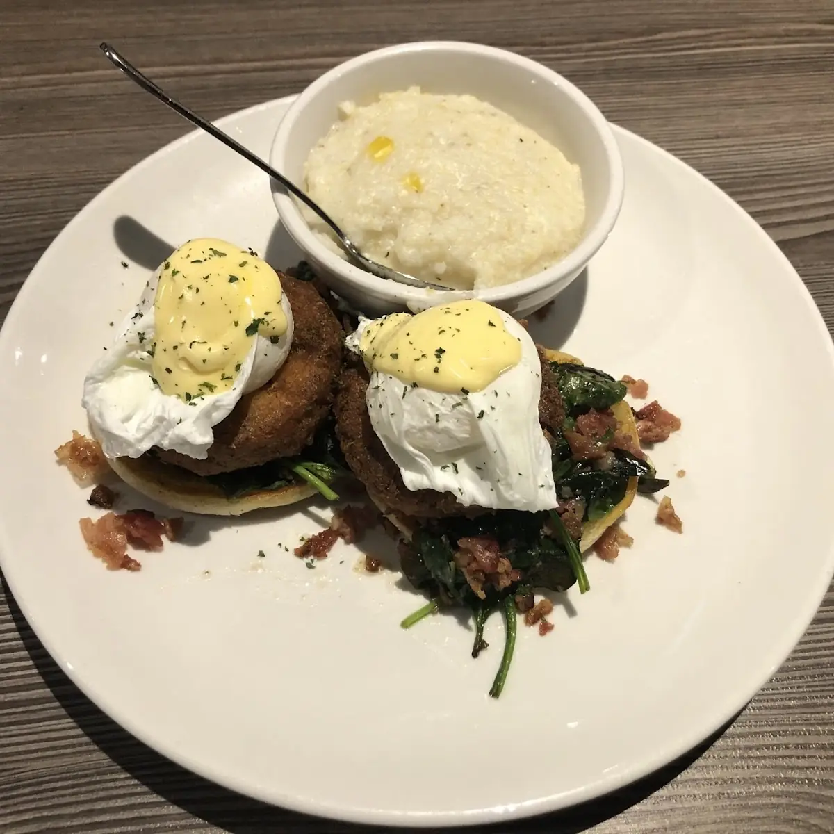 Avocado Eggs Benedict