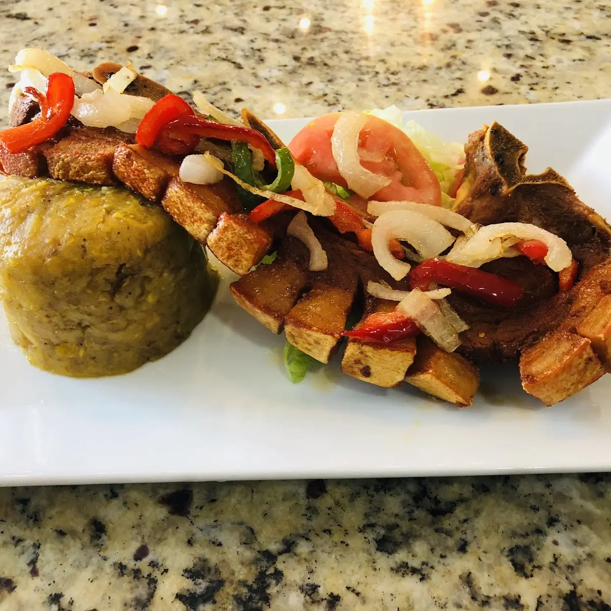 Mofongo Carne Frita