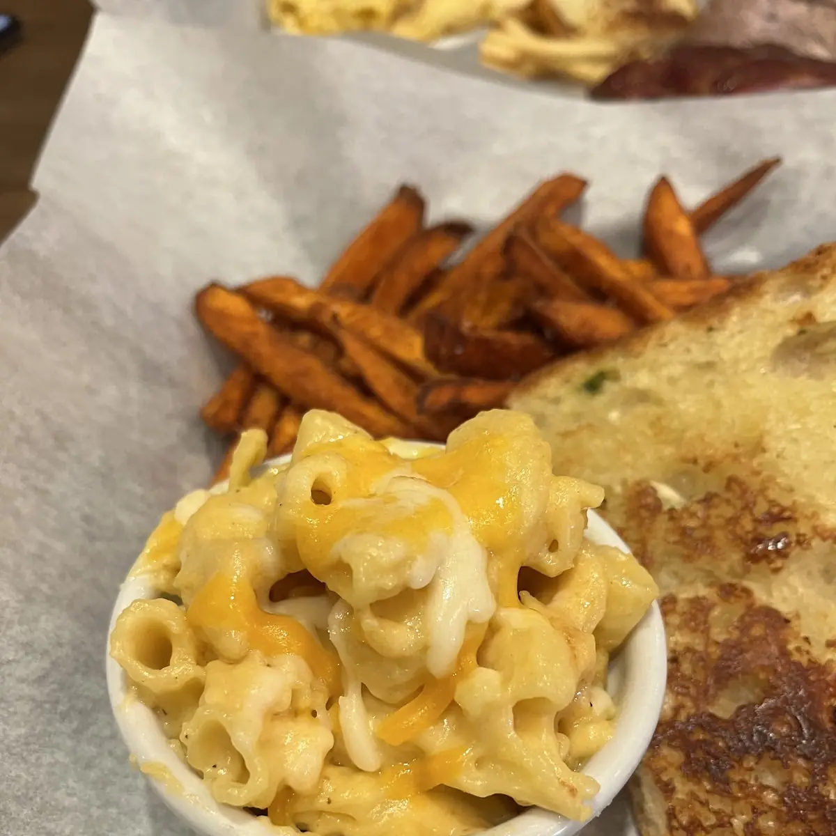 Mac & Cheese Me