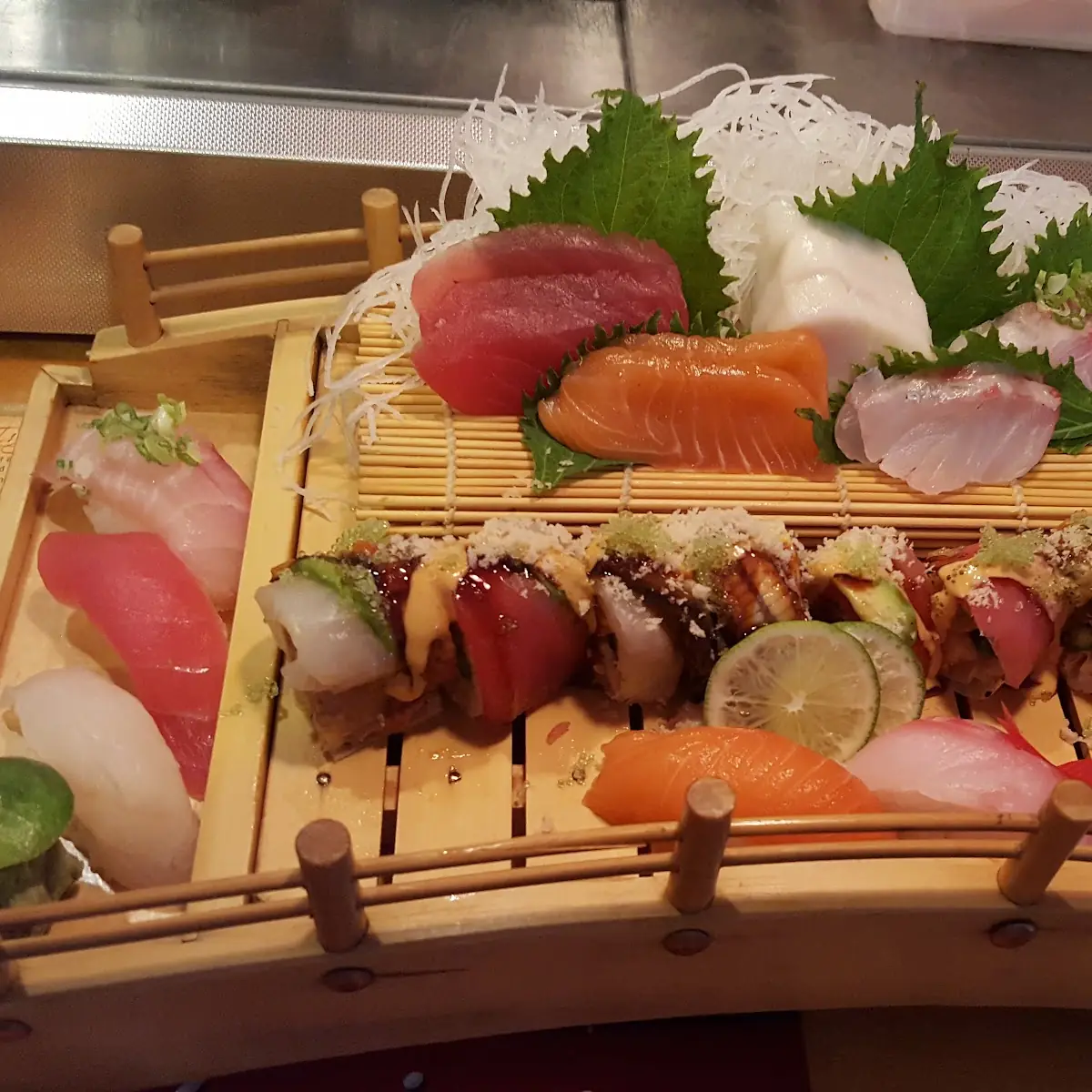Sashimi Deluxe