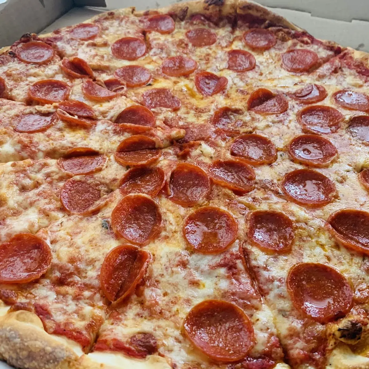 Large Pepperoni Pizza