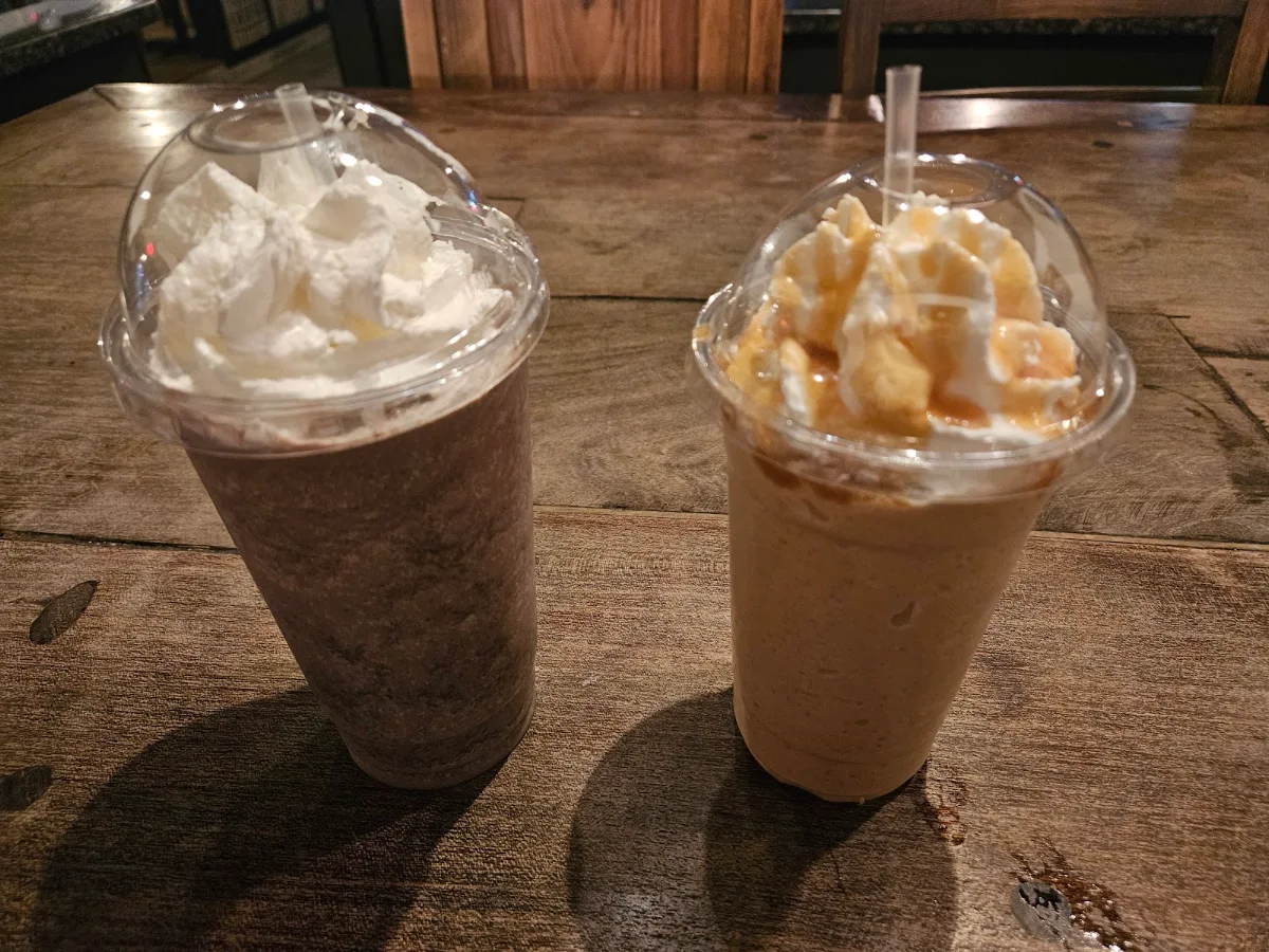 Iced Moonmud Iced Caramel Macchiato