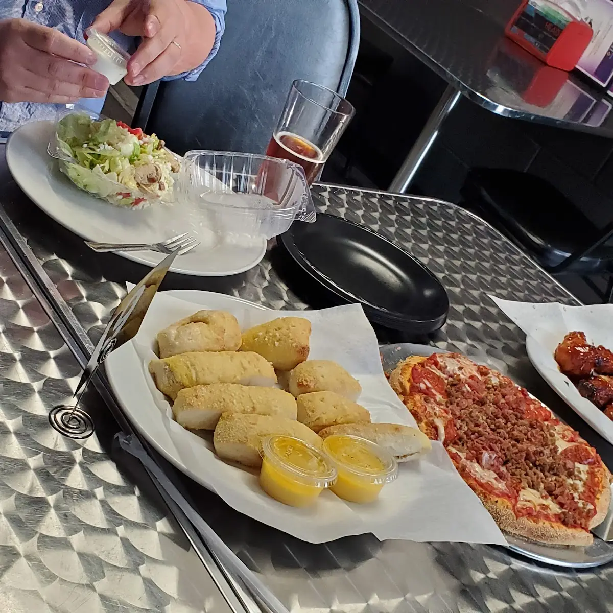 Garlic Bread with Cheese and Pizza Margherita
