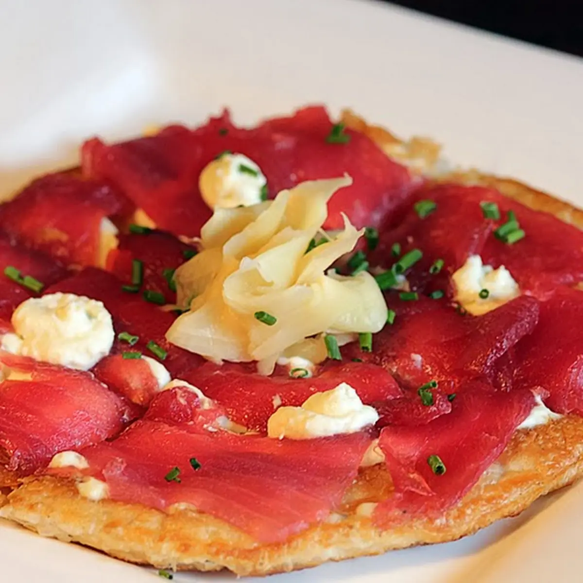 Raw Tuna Pizza