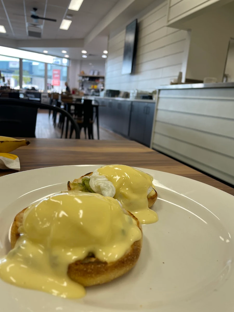 Eggs Benedict, Cafe 63 Underwood