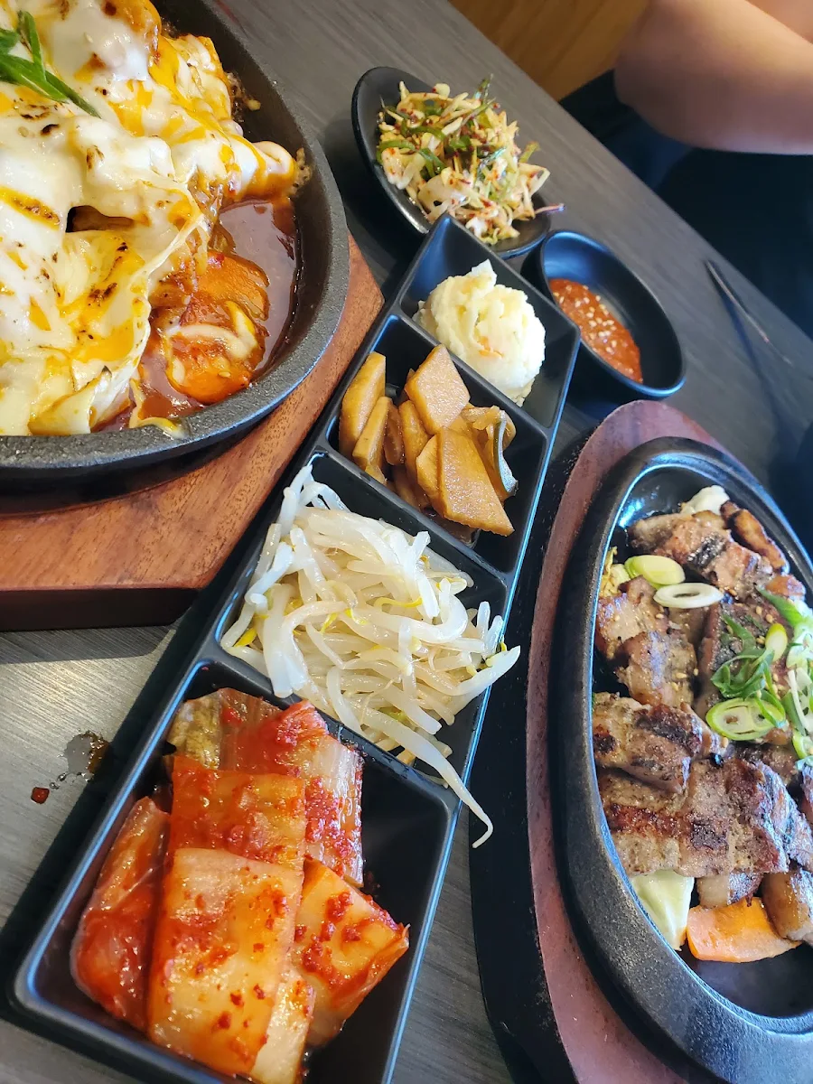 Ddook Baeki Bulgogi Meal, Hanjan Oliver
