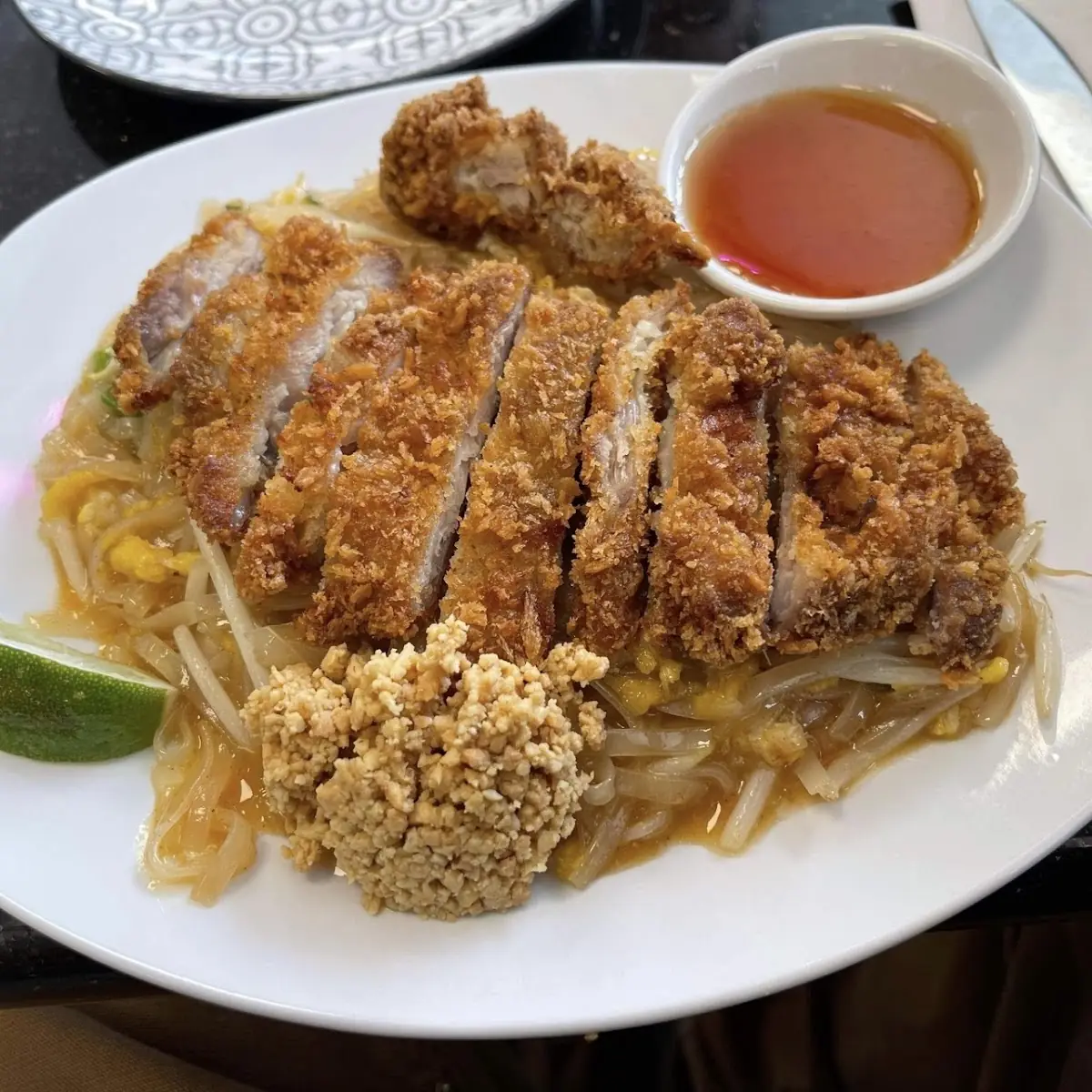 Crispy Chicken Pad Thai