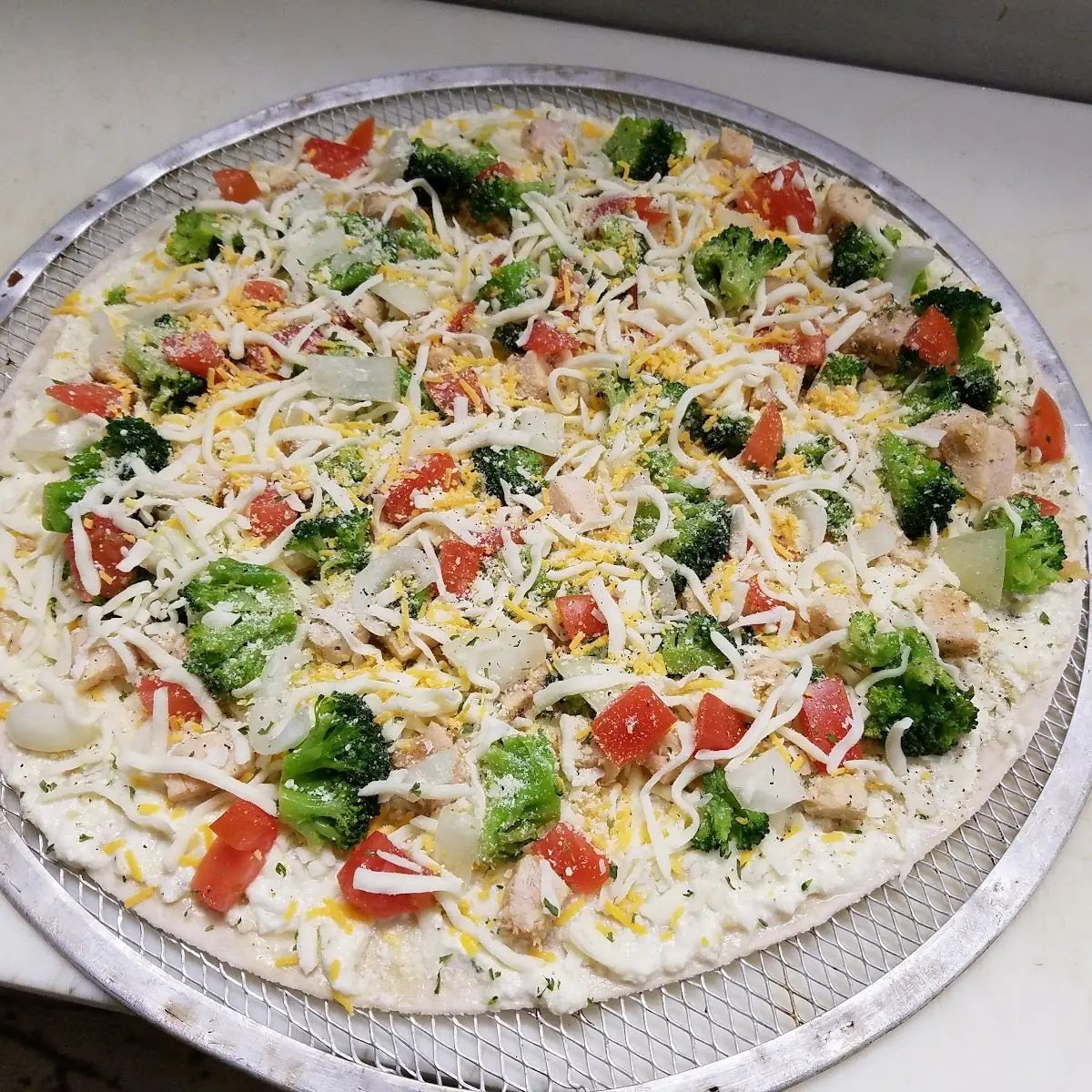 Chicken Alfredo Pizza