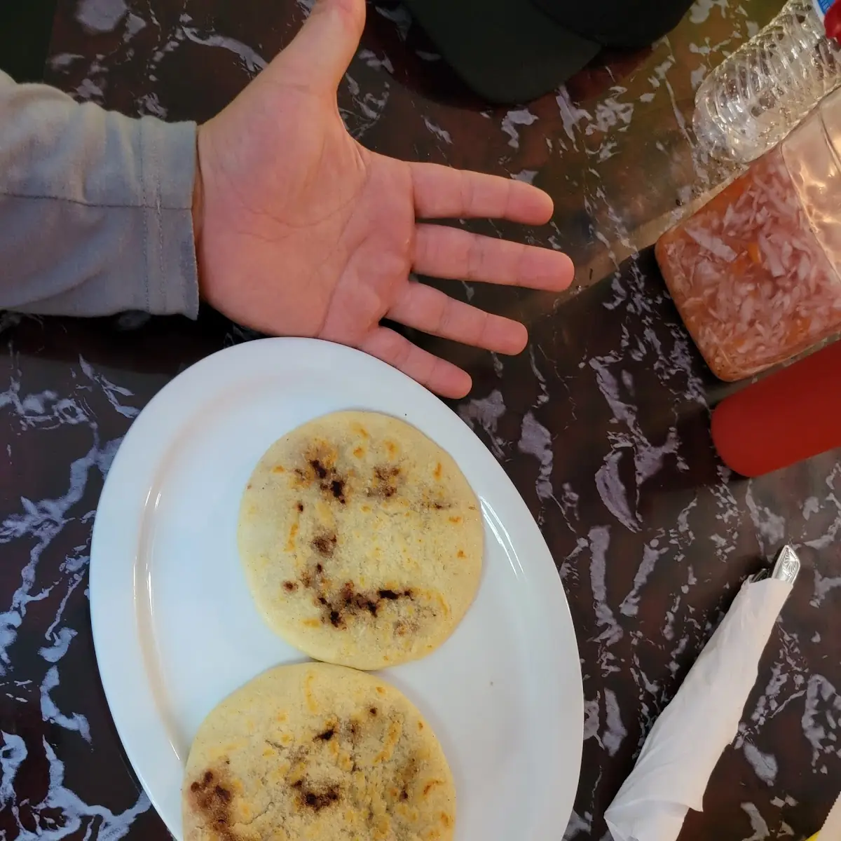 Pupusa Con Platanos