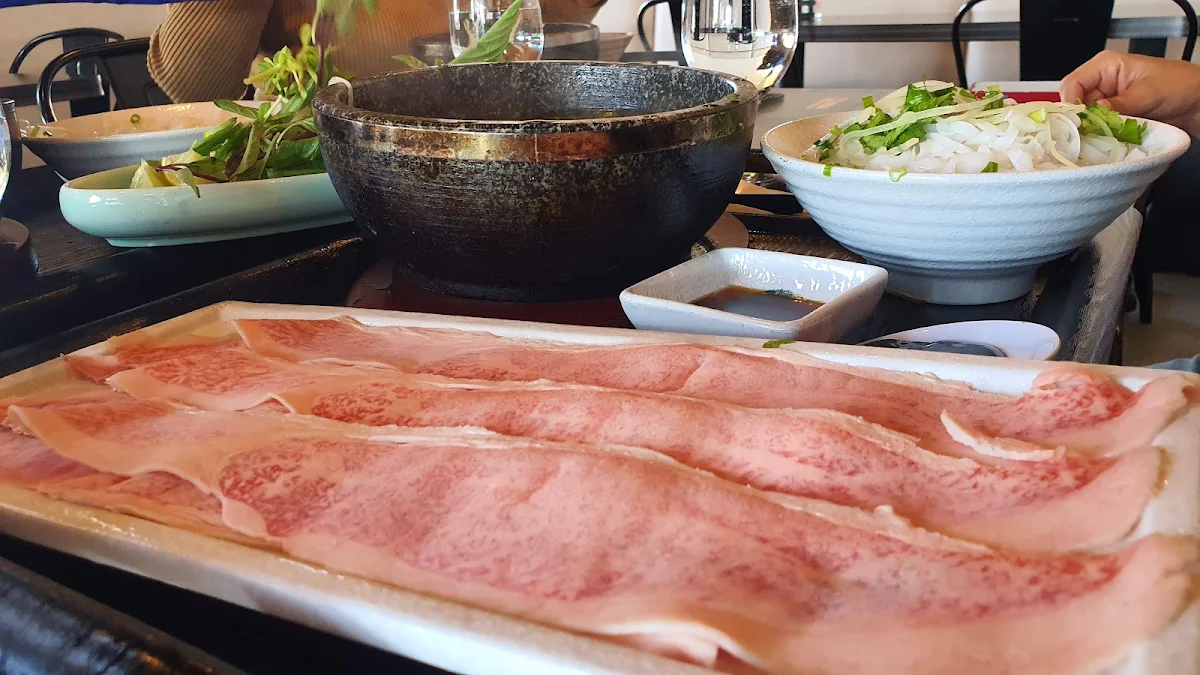 Phở Bò Thố Đá