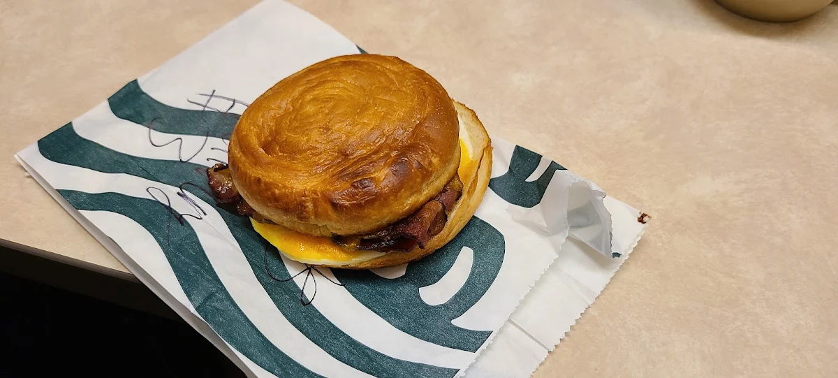 Double-Smoked Bacon Cheddar & Egg Sandwich