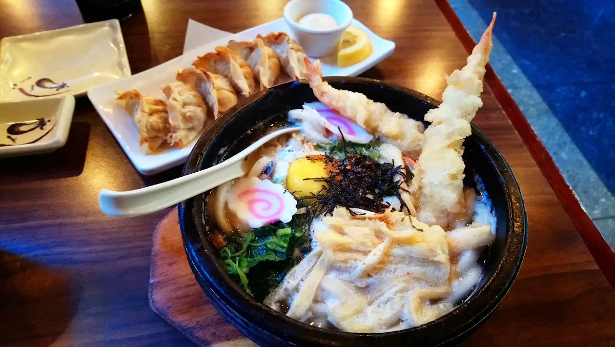 Nabeyaki Udon Gyoza, Sushi California