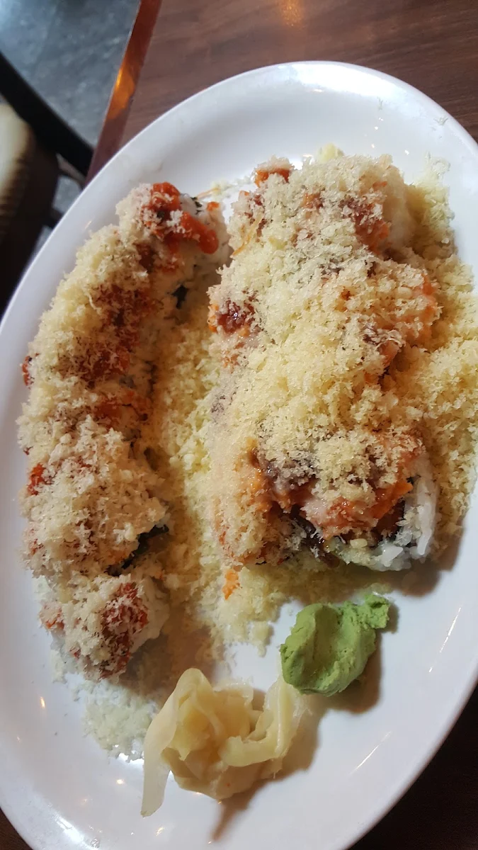 Salmon Mountain Roll, Sushi California