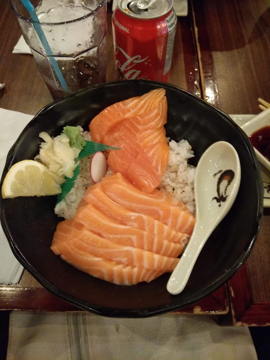 Salmon Sashimi Don, Sushi California