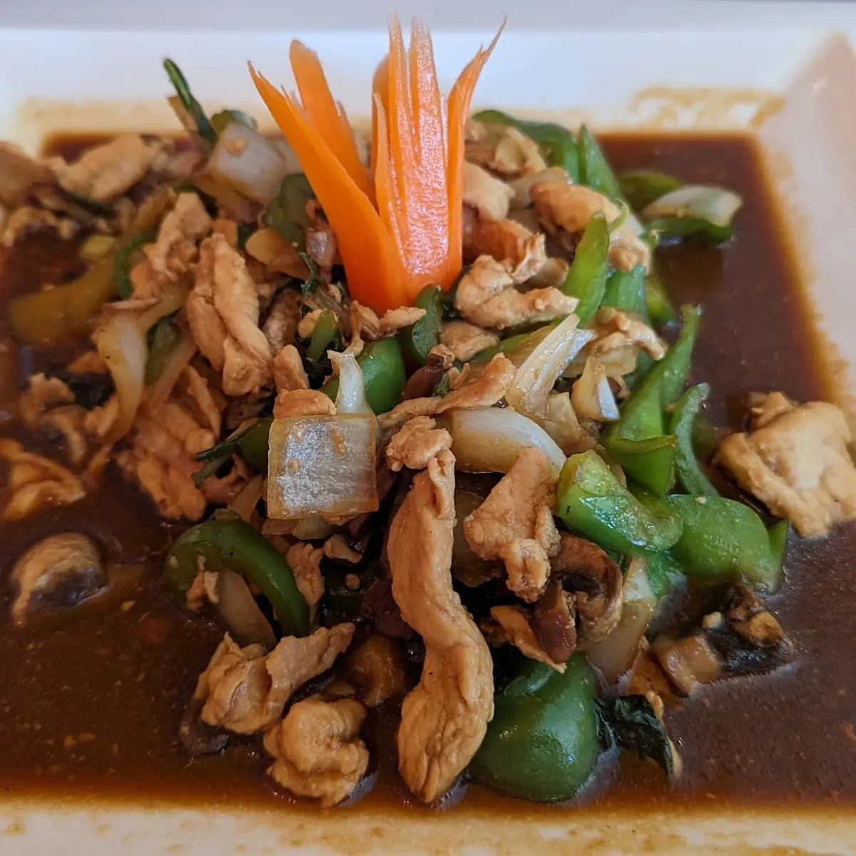 Stir-Fried Chicken with Mushrooms
