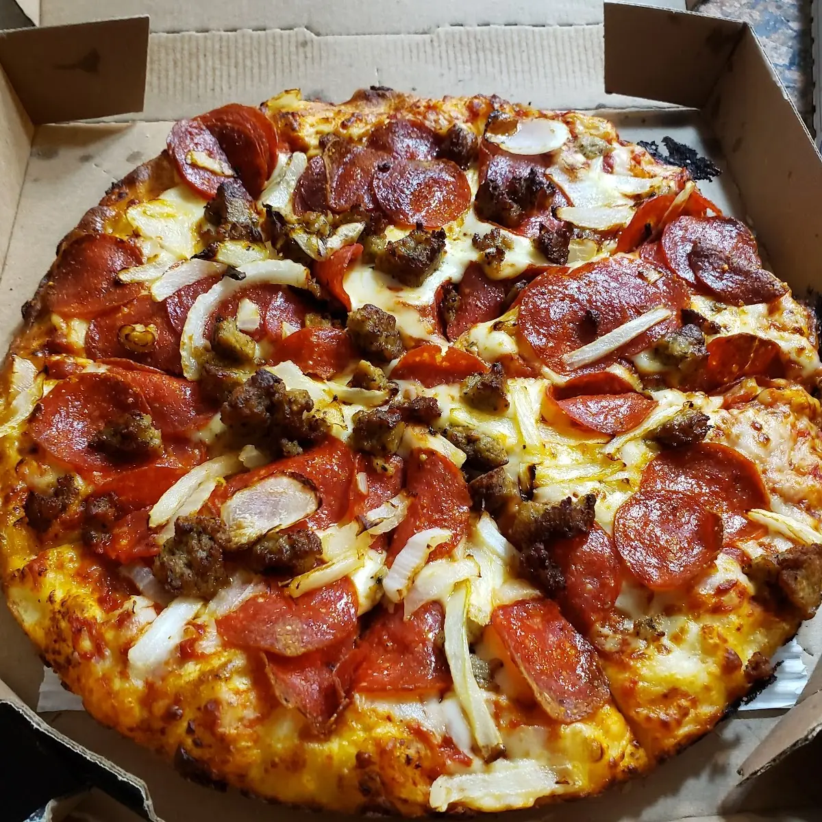 Sausage & Pepperoni Pizza Deep Dish Cheese Pizza